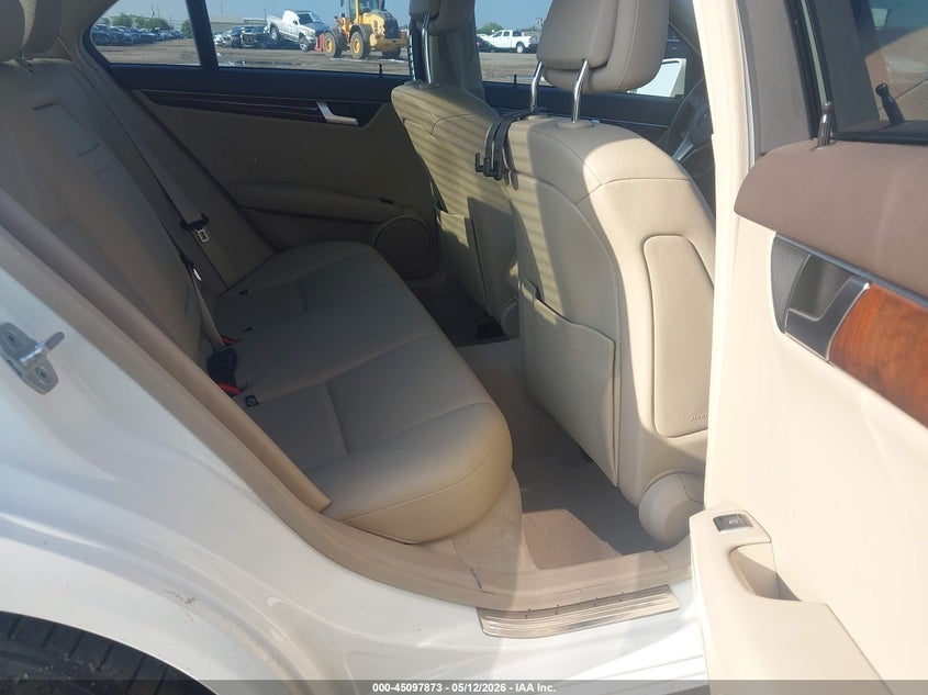 2012 Mercedes-benz C-klasse VIN WDDGF4HB6CA609284 IAAI salvage auction — FRONT END, Original (Texas), sold $250 on 2026-07-29 (photo 8)