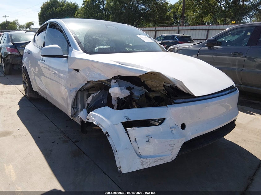 2026 Tesla Model y VIN 7SAYGDED5TA442845 IAAI salvage auction — RIGHT SIDE, Original (Texas), sold $11,900 on 2026-07-19 (photo 1)