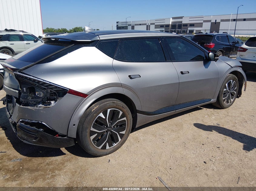 2024 Kia Ev6 VIN KNDC44LA7R5224752 IAAI salvage auction — REAR END, Original (Texas), sold $8,700 on 2026-07-30 (photo 4)