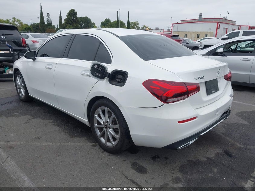 2019 Mercedes-benz A-klasse VIN WDD3G4EB3KW001479 IAAI salvage auction — RIGHT SIDE, Salvage (California), sold $6,900 on 2026-08-16 (photo 3)