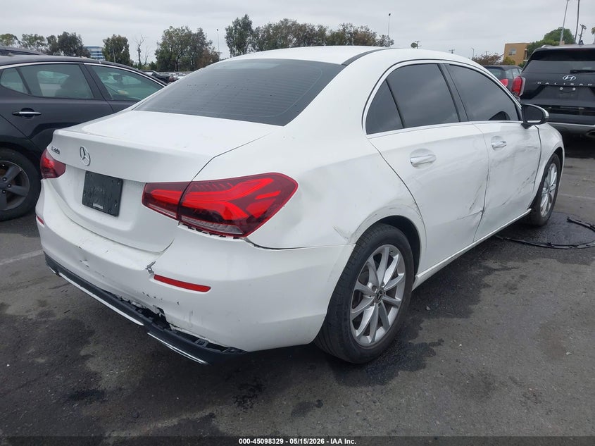 2019 Mercedes-benz A-klasse VIN WDD3G4EB3KW001479 IAAI salvage auction — RIGHT SIDE, Salvage (California), sold $6,900 on 2026-08-16 (photo 4)