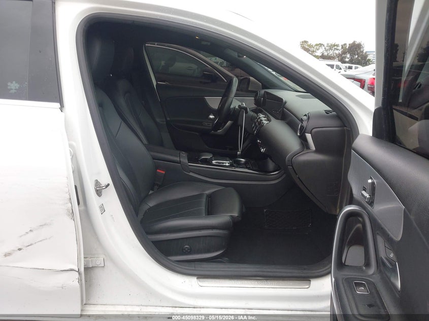 2019 Mercedes-benz A-klasse VIN WDD3G4EB3KW001479 IAAI salvage auction — RIGHT SIDE, Salvage (California), sold $6,900 on 2026-08-16 (photo 5)