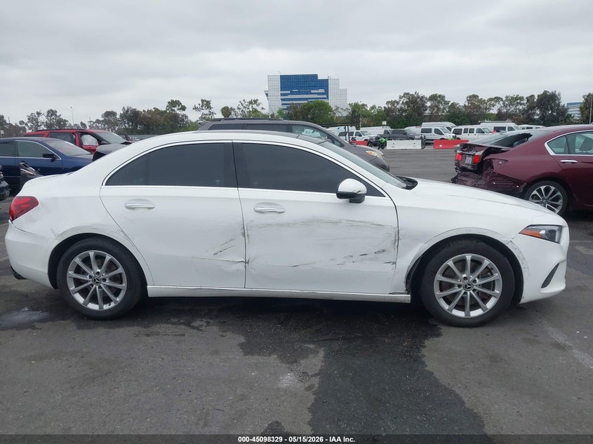 2019 Mercedes-benz A-klasse VIN WDD3G4EB3KW001479 IAAI salvage auction — RIGHT SIDE, Salvage (California), sold $6,900 on 2026-08-16 (photo 6)