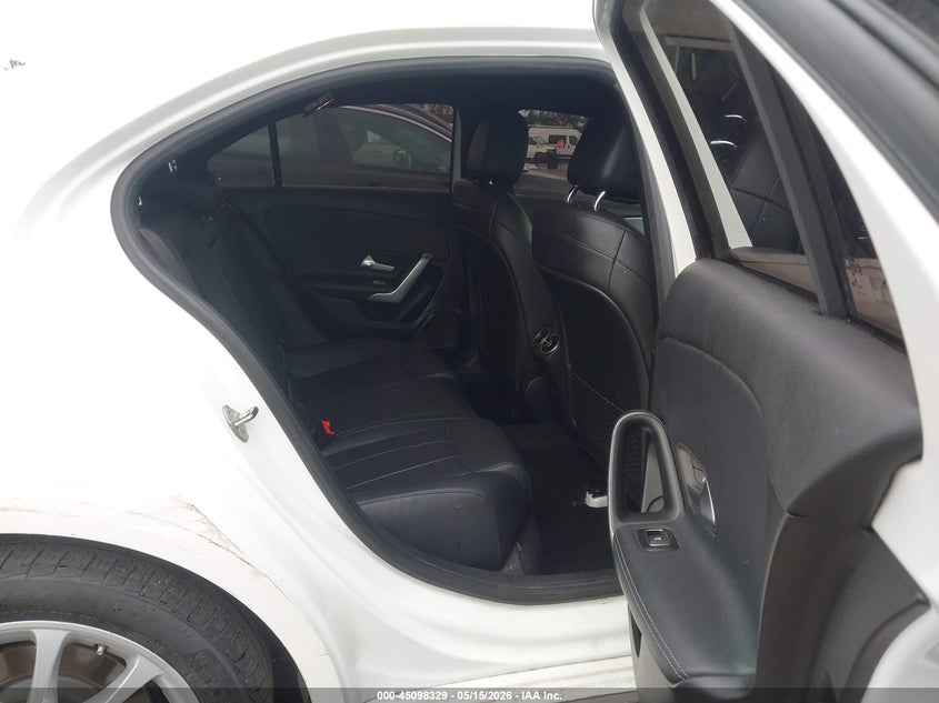 2019 Mercedes-benz A-klasse VIN WDD3G4EB3KW001479 IAAI salvage auction — RIGHT SIDE, Salvage (California), sold $6,900 on 2026-08-16 (photo 8)