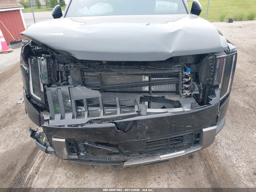 2027 Kia Telluride VIN 5XYPCES1XVG018709 IAAI salvage auction — FRONT END, Clear (Michigan), sold $16,100 on 2026-07-18 (photo 6)