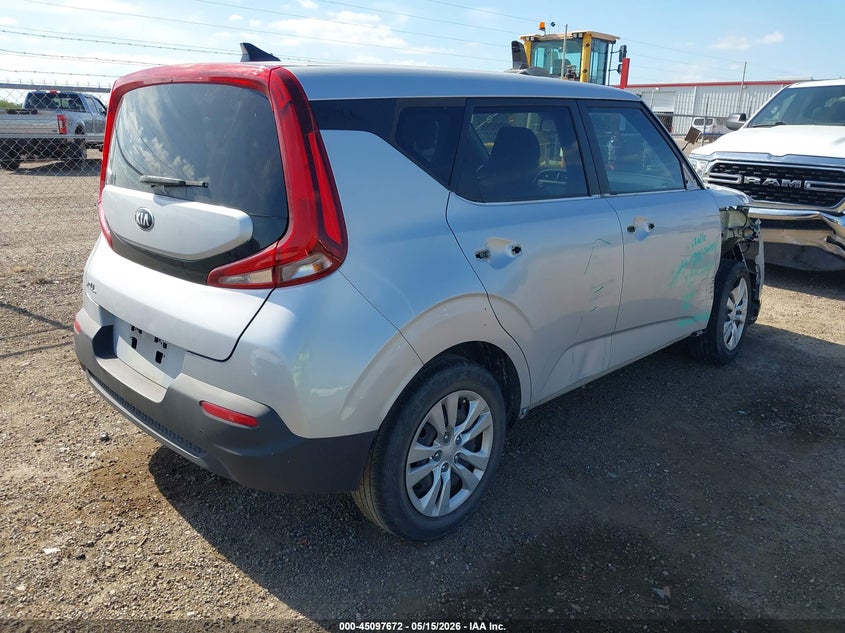 2020 Kia Soul VIN KNDJ23AU2L7088384 IAAI salvage auction — RIGHT SIDE, Original (Texas), sold $3,000 on 2026-07-14 (photo 4)