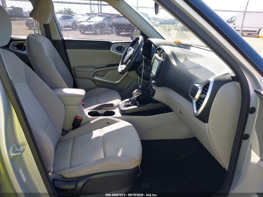 2020 Kia Soul VIN KNDJ23AU2L7088384 IAAI salvage auction — RIGHT SIDE, Original (Texas), sold $3,000 on 2026-07-14 (photo 5)