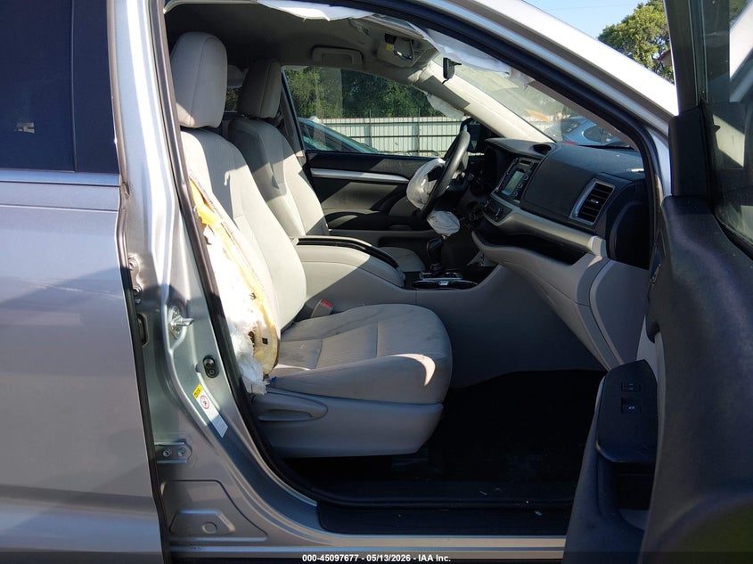 2018 Toyota Highlander VIN 5TDZARFH8JS041822 IAAI salvage auction — FRONT END, Salvage Title, sold $750 on 2026-07-28 (photo 5)