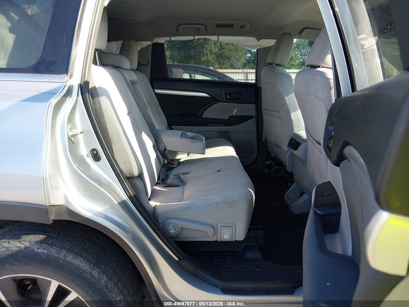 2018 Toyota Highlander VIN 5TDZARFH8JS041822 IAAI salvage auction — FRONT END, Salvage Title, sold $750 on 2026-07-28 (photo 8)