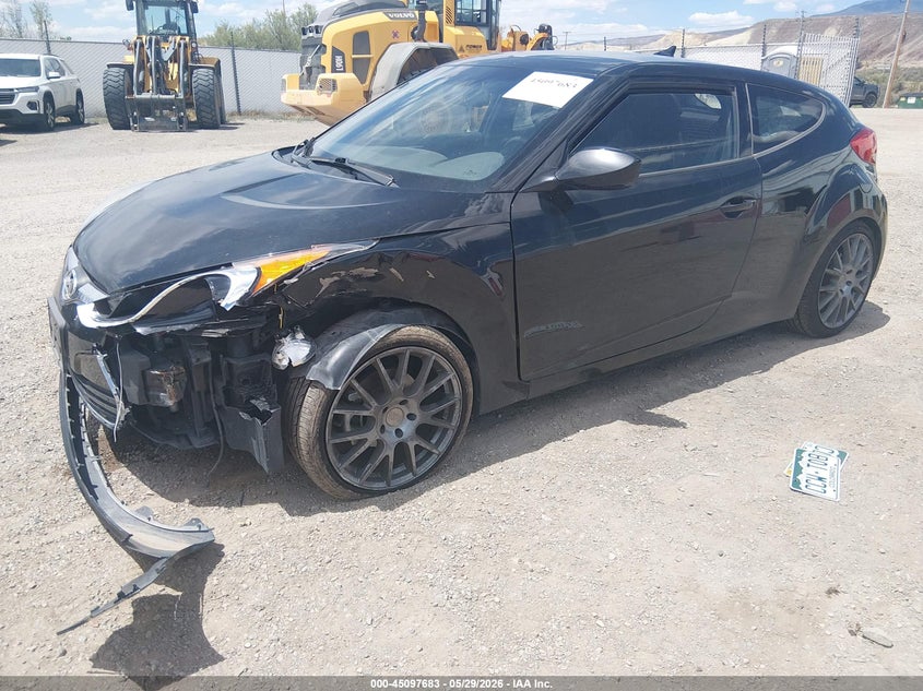 2017 Hyundai Veloster VIN KMHTC6AD0HU319164 IAAI salvage auction — LEFT FRONT, Salvage Title, sold $25 on 2026-07-29 (photo 2)