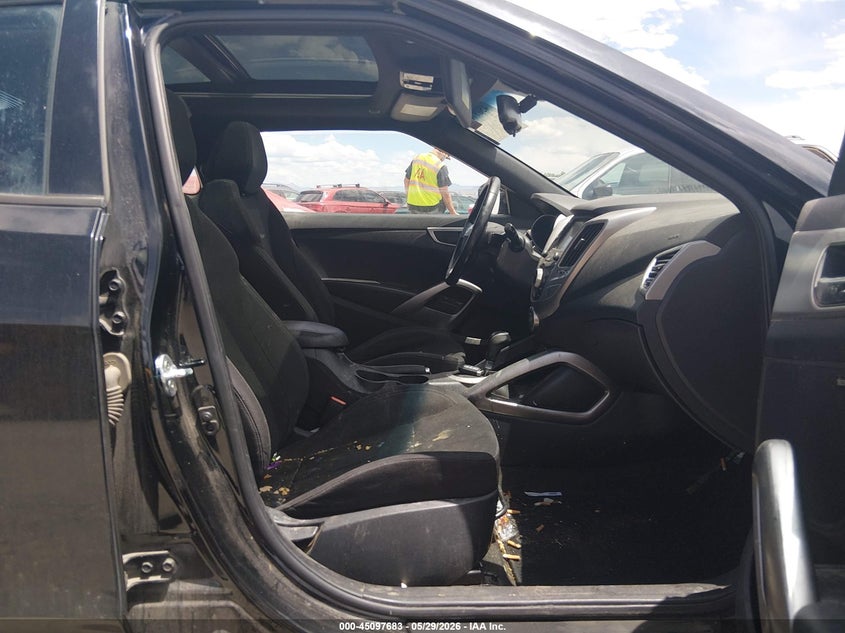 2017 Hyundai Veloster VIN KMHTC6AD0HU319164 IAAI salvage auction — LEFT FRONT, Salvage Title, sold $25 on 2026-07-29 (photo 5)