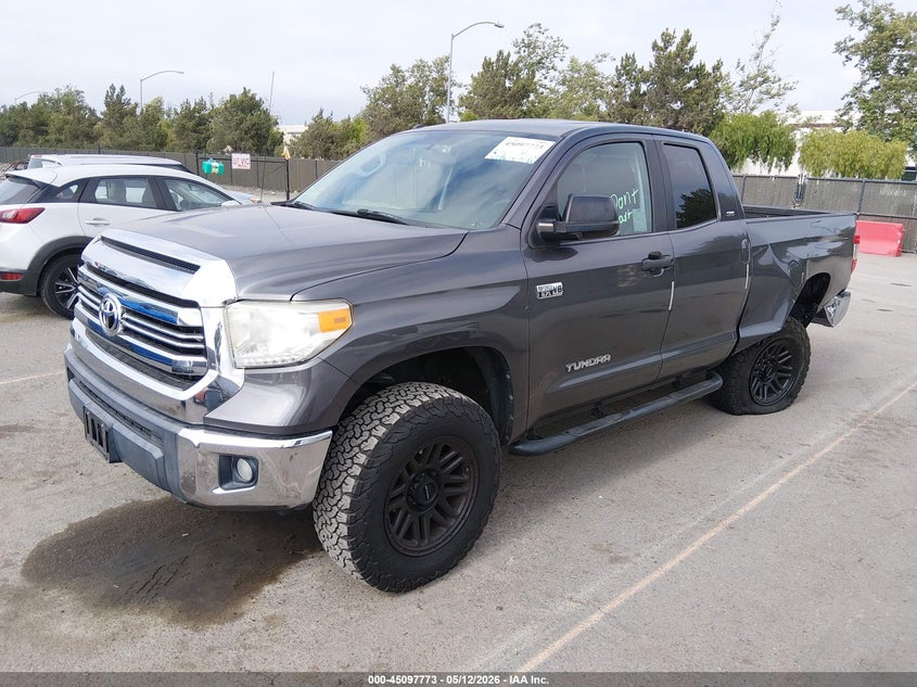 2017 Toyota Tundra VIN 5TFRY5F18HX220583 IAAI salvage auction — SIDE, Salvage (California), sold $9,400 on 2026-07-20 (photo 2)