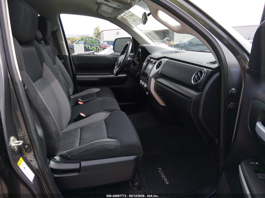2017 Toyota Tundra VIN 5TFRY5F18HX220583 IAAI salvage auction — SIDE, Salvage (California), sold $9,400 on 2026-07-20 (photo 5)