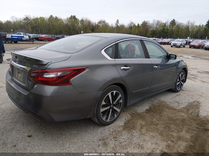 2018 Nissan Altima VIN 1N4AL3AP1JC123305 IAAI salvage auction — SIDE, Salvage (Maine), sold $800 on 2026-09-13 (photo 4)