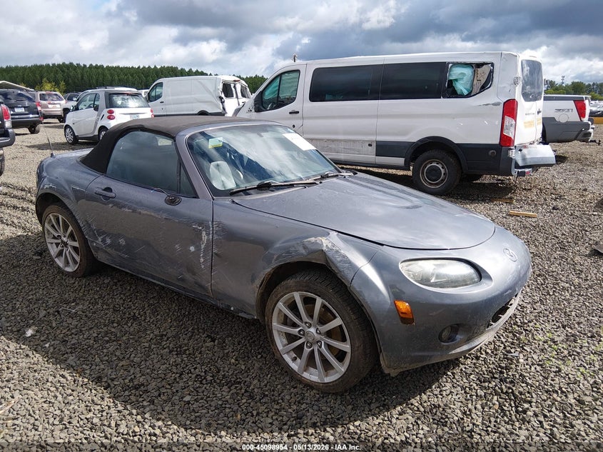 2006 Mazda Mx-5 VIN JM1NC25FX60105188 IAAI salvage auction — LEFT & RIGHT, Salvage (Oregon), sold $800 on 2026-07-13 (photo 1)