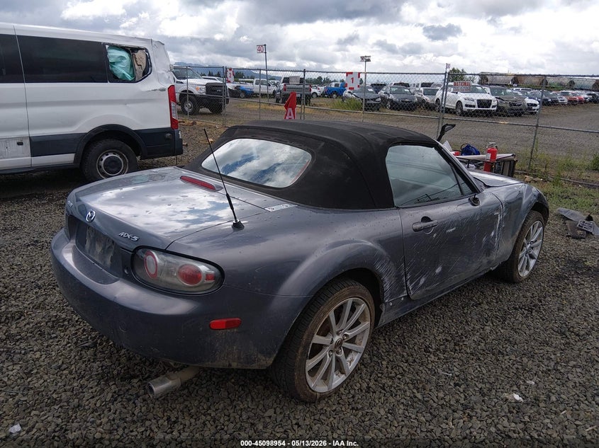 2006 Mazda Mx-5 VIN JM1NC25FX60105188 IAAI salvage auction — LEFT & RIGHT, Salvage (Oregon), sold $800 on 2026-07-13 (photo 4)