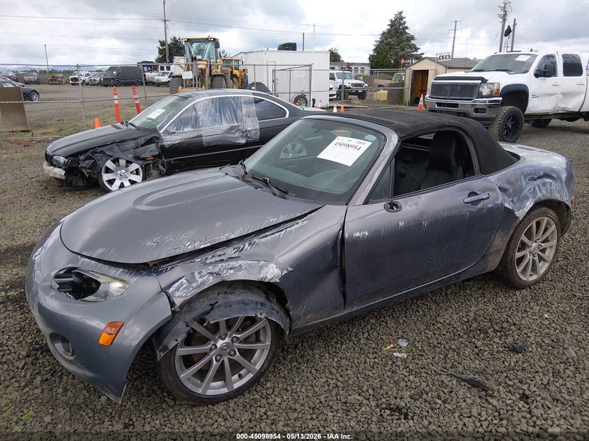 2006 Mazda Mx-5 VIN JM1NC25FX60105188 IAAI salvage auction — LEFT & RIGHT, Salvage (Oregon), sold $800 on 2026-07-13 (photo 6)