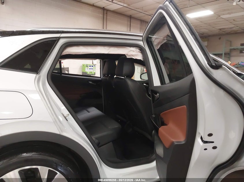 2022 Volkswagen Id.4 VIN WVGUNPE25NP038727 IAAI salvage auction — SIDE, Salvage (Maine), sold $11,800 on 2026-07-20 (photo 8)