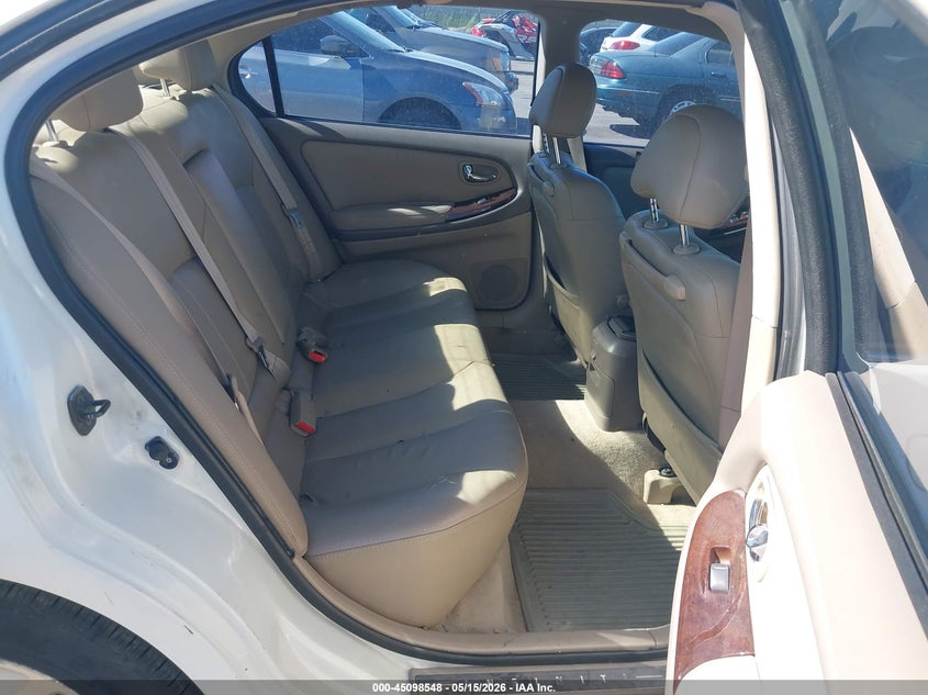 2001 Infiniti I30 VIN JNKCA31A91T008471 IAAI salvage auction — NORMAL WEAR, Clear (Utah), sold $275 on 2026-07-16 (photo 8)