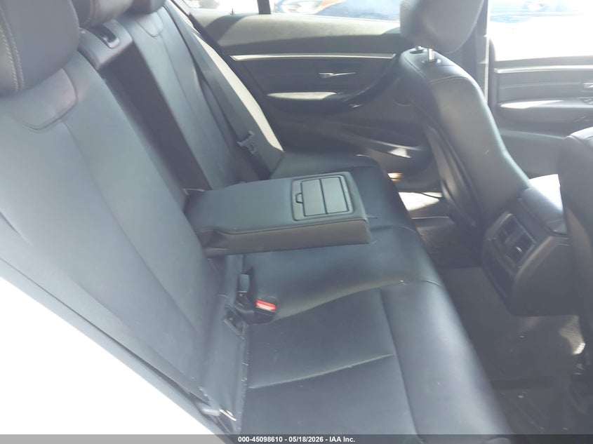 2016 BMW 3er VIN WBA8E3C52GK503750 IAAI salvage auction — FRONT END, Salvage (Rhode Island), sold $850 on 2026-07-28 (photo 8)