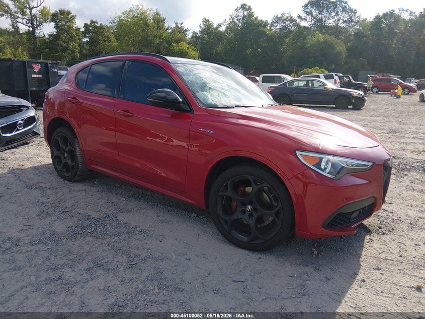 2022 Alfa romeo Stelvio VIN ZASPAKBN7N7D27999 IAAI salvage auction — LEFT FRONT, Salvage (Idaho), sold $8,800 on 2026-07-14 (photo 1)