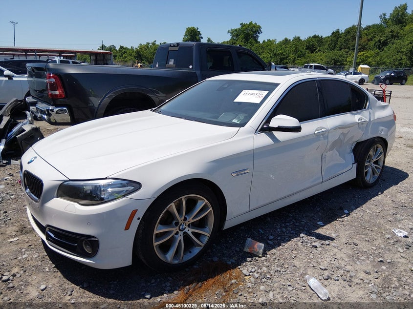 2015 BMW 5er VIN WBA5B1C54FG126162 IAAI salvage auction — LEFT SIDE, Salvage Title, sold $1,975 on 2026-08-11 (photo 2)