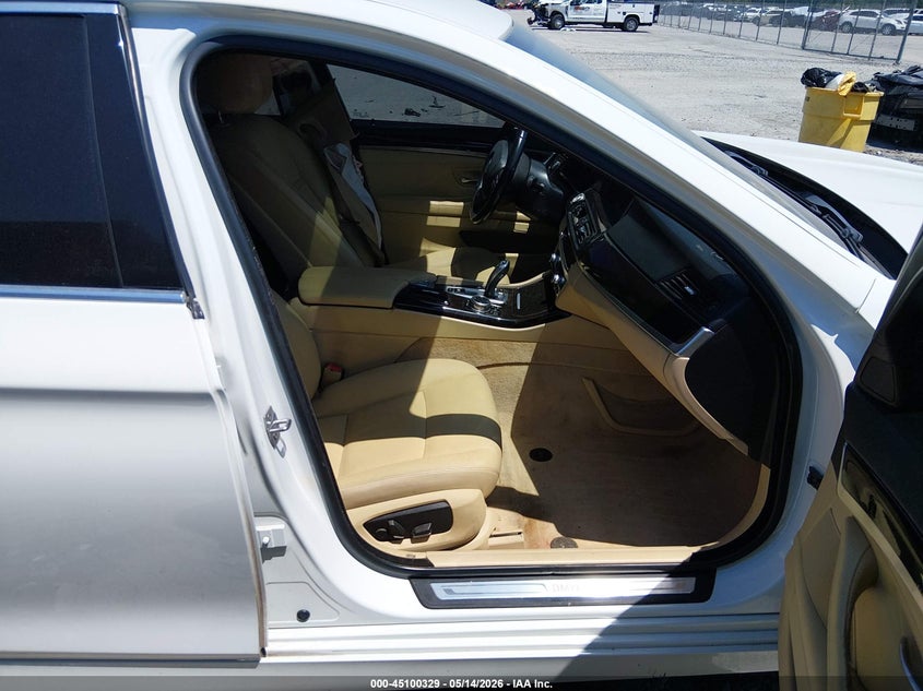2015 BMW 5er VIN WBA5B1C54FG126162 IAAI salvage auction — LEFT SIDE, Salvage Title, sold $1,975 on 2026-08-11 (photo 5)