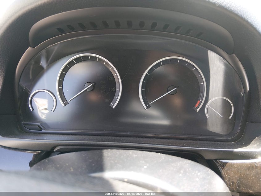 2015 BMW 5er VIN WBA5B1C54FG126162 IAAI salvage auction — LEFT SIDE, Salvage Title, sold $1,975 on 2026-08-11 (photo 7)