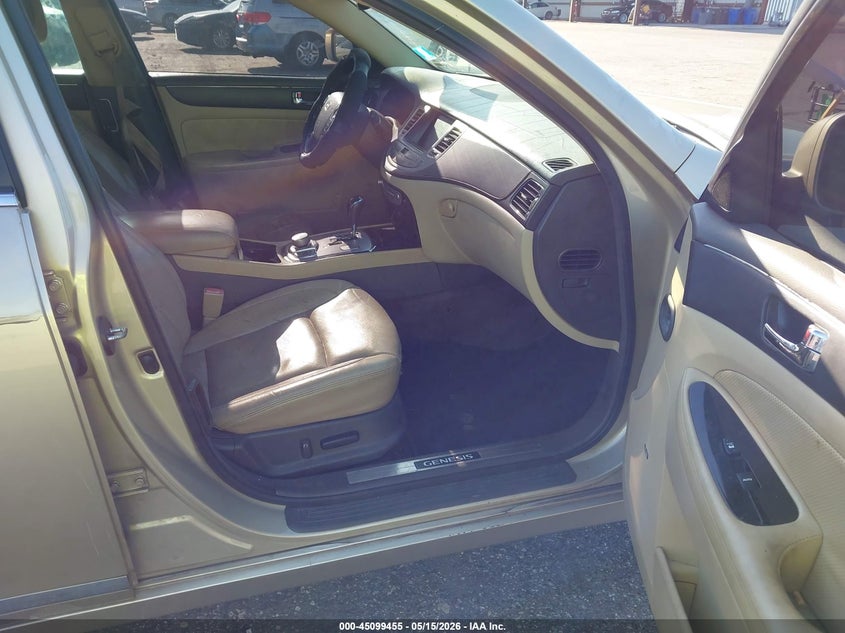 2011 Hyundai Genesis VIN KMHGC4DF4BU131628 IAAI salvage auction — NORMAL WEAR, Clear (Florida), sold $325 on 2026-07-14 (photo 5)