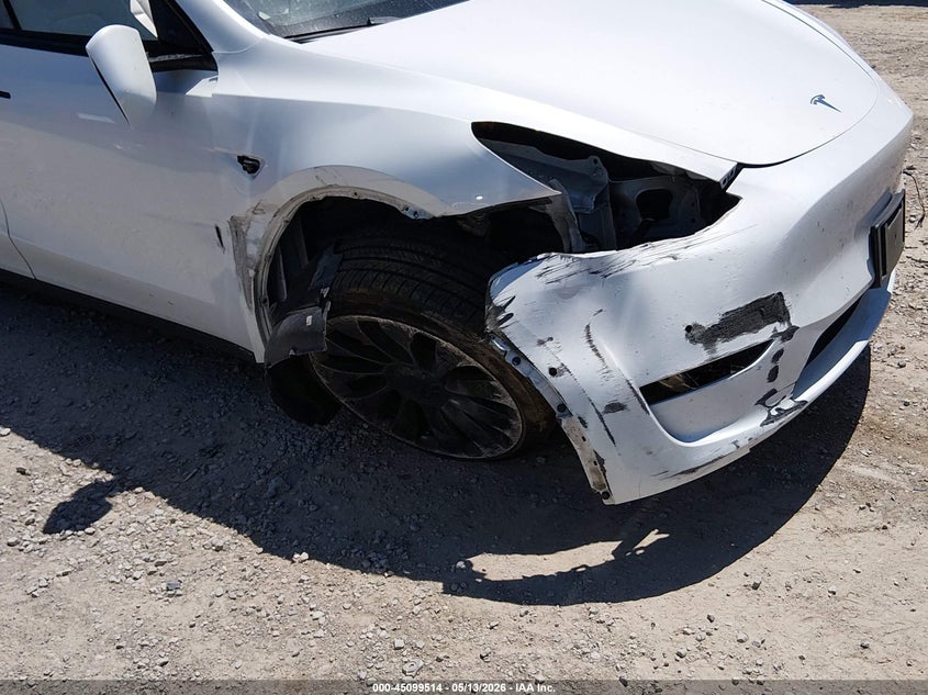 2022 Tesla Model y VIN 7SAYGDEF5NF522847 IAAI salvage auction — RIGHT FRONT, Salvage (Kentucky), sold $6,000 on 2026-07-24 (photo 6)