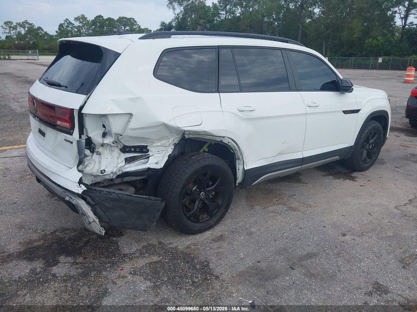 2025 Volkswagen Atlas VIN 1V2CR2CA2SC541490 IAAI salvage auction — REAR END, Rebuildable (Florida), sold $12,750 on 2026-07-29 (photo 4)