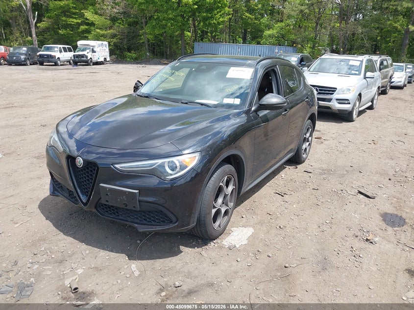 2021 Alfa romeo Stelvio VIN ZASPAKAN7M7D00687 IAAI salvage auction — RIGHT FRONT, Salvage Title, sold $525 on 2026-07-28 (photo 2)