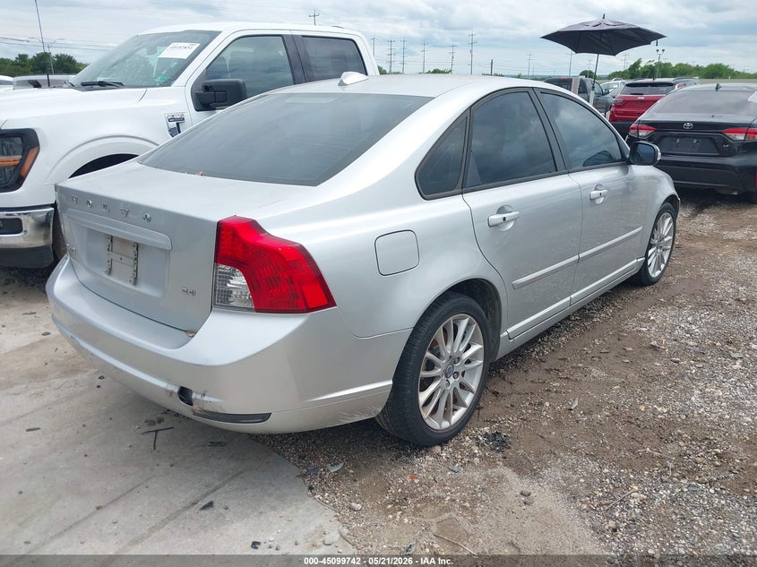 2010 Volvo S40 VIN YV1382MS7A2501240 IAAI salvage auction — NORMAL WEAR, Original (Texas), sold $200 on 2026-09-08 (photo 4)