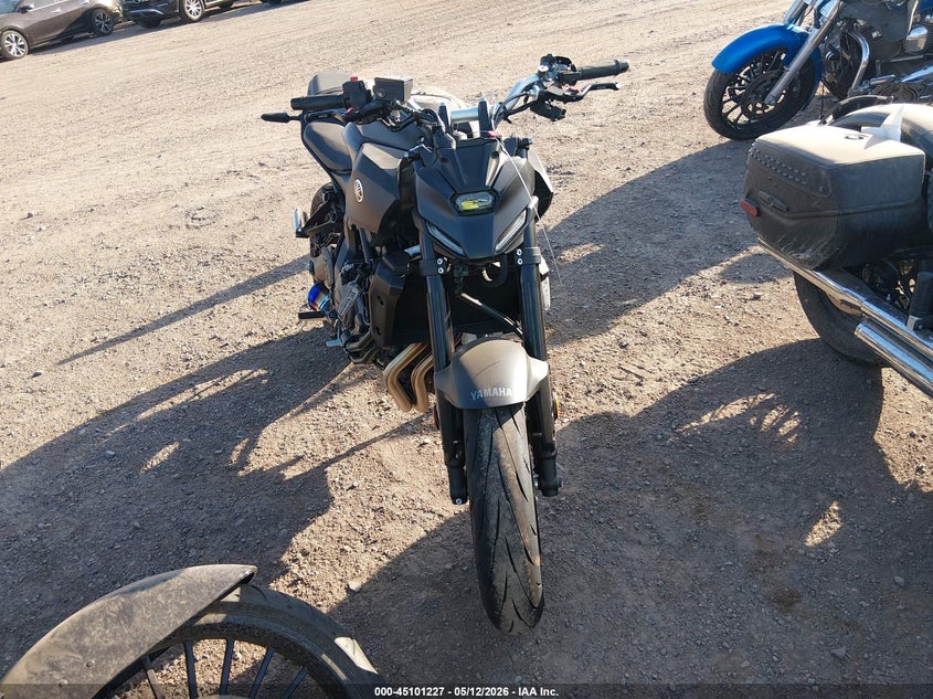 2025 Yamaha VIN JYARM48E4SA002751 IAAI salvage auction — LEFT & RIGHT, Salvage (Arizona), sold $4,600 on 2026-07-07 (photo 5)