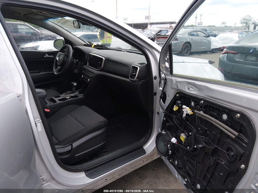 2022 Kia Sportage VIN KNDPMCACXN7959983 IAAI salvage auction — FRONT & REAR, Salvage (New Jersey), sold $3,500 on 2026-07-06 (photo 5)