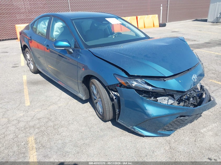 2025 Toyota Camry VIN 4T1DAACK0SU157102 IAAI salvage auction — LEFT FRONT, Salvage (California), sold $7,100 on 2026-07-23 (photo 1)