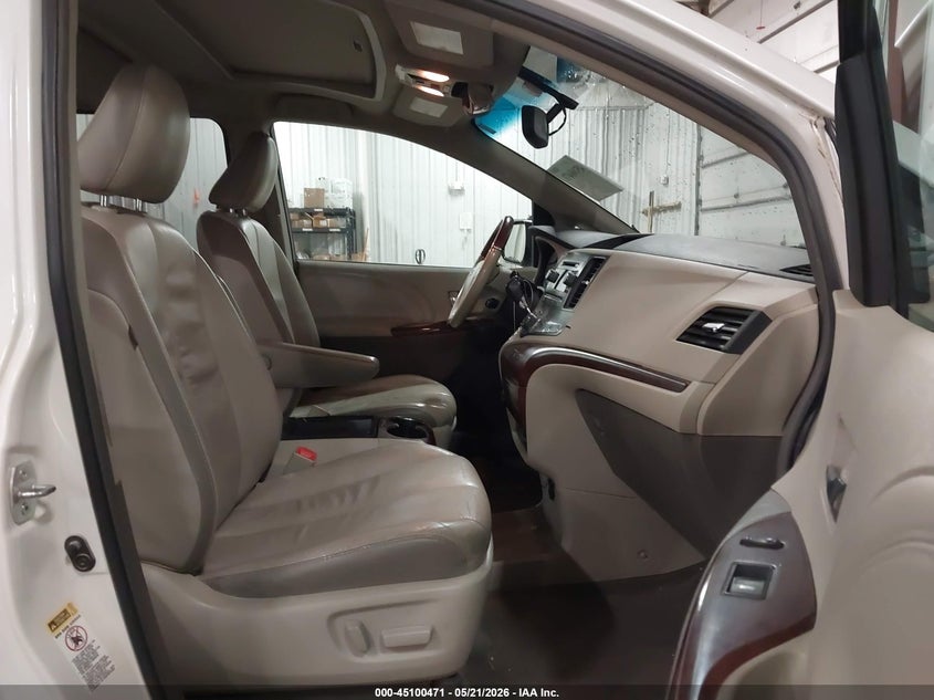 2011 Toyota Sienna VIN 5TDYK3DC3BS144032 IAAI salvage auction — HAIL, Salvage (Iowa), sold $2,900 on 2026-07-14 (photo 5)