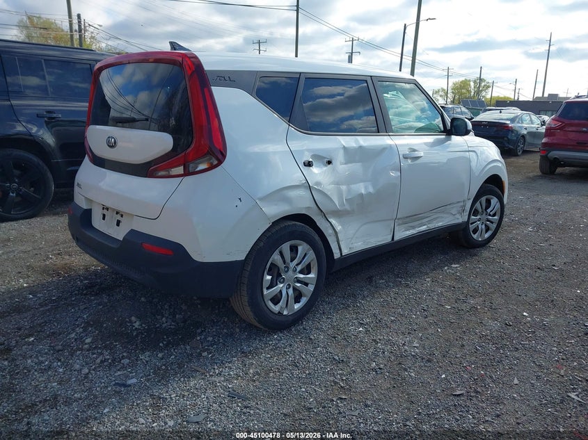 2020 Kia Soul VIN KNDJ23AU6L7703759 IAAI salvage auction — RIGHT SIDE, Clear (Michigan), sold $2,625 on 2026-08-19 (photo 4)