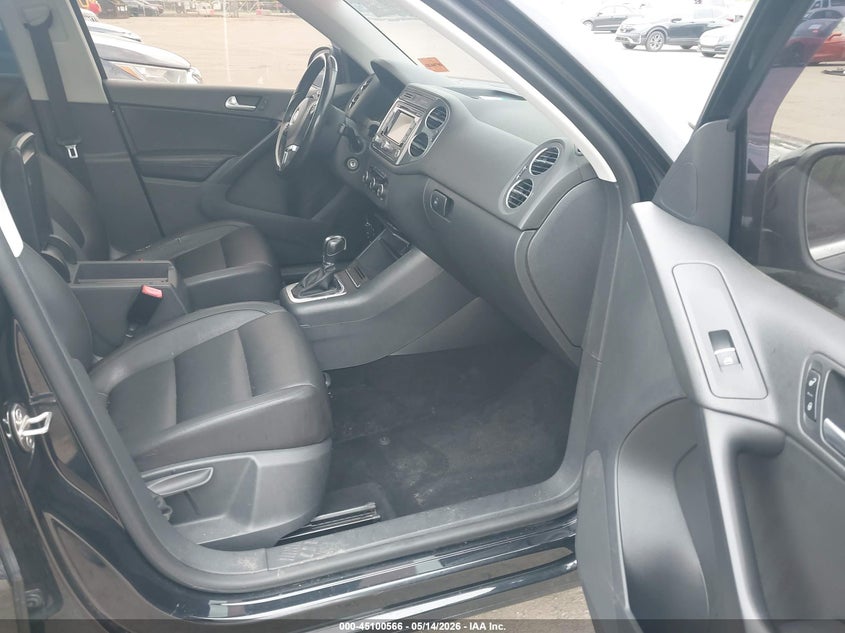 2012 Volkswagen Tiguan VIN WVGBV7AX3CW608042 IAAI salvage auction — HAIL, Salvage (Ohio), sold $975 on 2026-07-21 (photo 5)