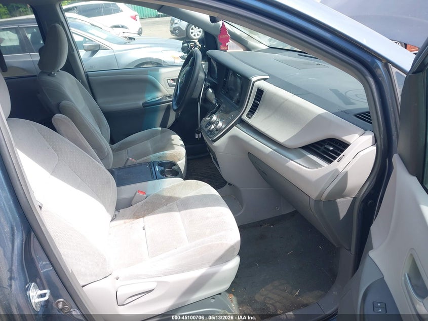 2017 Toyota Sienna VIN 5TDKZ3DC8HS829833 IAAI salvage auction — LEFT REAR, Salvage - 75% Or Less (Maryland), sold $2,650 on 2026-07-21 (photo 5)