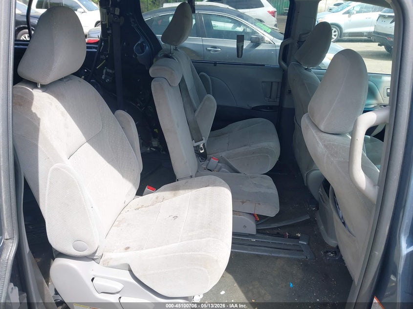 2017 Toyota Sienna VIN 5TDKZ3DC8HS829833 IAAI salvage auction — LEFT REAR, Salvage - 75% Or Less (Maryland), sold $2,650 on 2026-07-21 (photo 8)