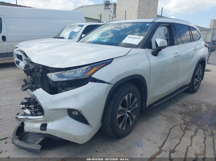 2020 Toyota Highlander VIN 5TDGZRAH2LS512938 IAAI salvage auction — FRONT END, Salvage (Texas), sold $11,050 on 2026-07-20 (photo 2)