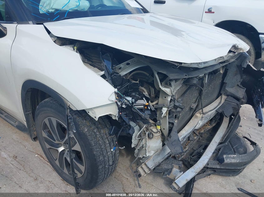 2020 Toyota Highlander VIN 5TDGZRAH2LS512938 IAAI salvage auction — FRONT END, Salvage (Texas), sold $11,050 on 2026-07-20 (photo 6)