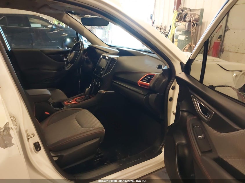 2019 Subaru Forester VIN JF2SKAJC6KH422345 IAAI salvage auction — RIGHT SIDE, Clear (Michigan), sold $2,975 on 2026-07-28 (photo 5)