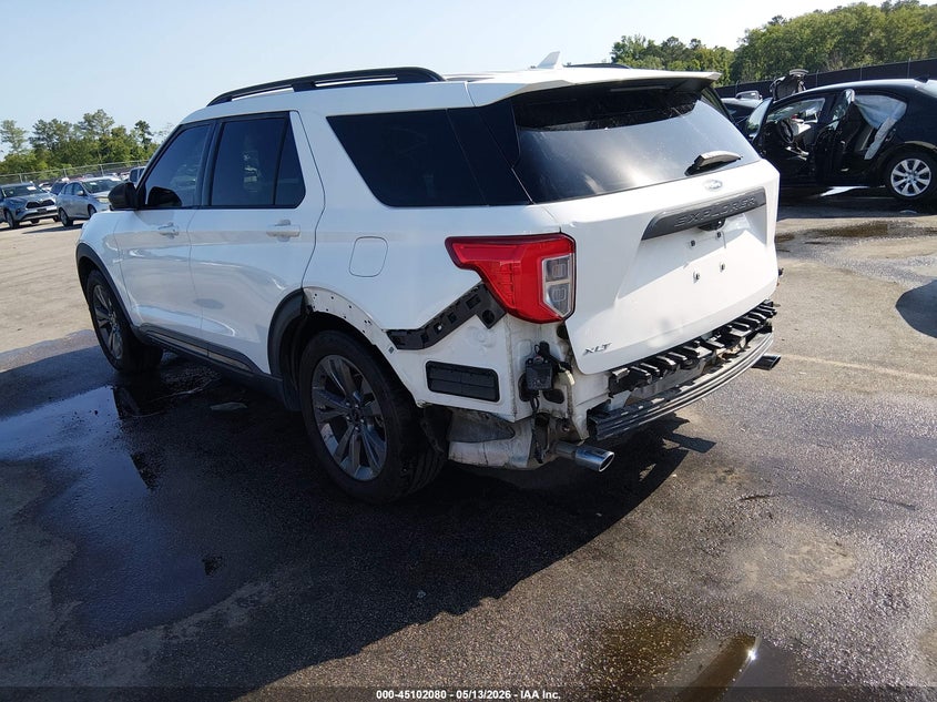 2021 Ford Explorer VIN 1FMSK7DH1MGB11564 IAAI salvage auction — REAR END, Salvage (South Carolina), sold $5,400 on 2026-07-10 (photo 3)