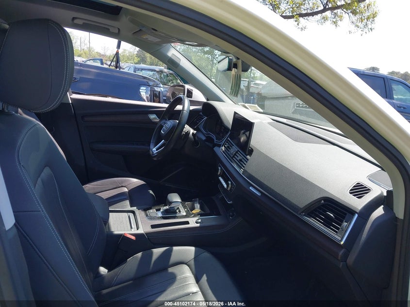 2021 Audi Q5 VIN WA1BAAFY9M2038825 IAAI salvage auction — FRONT END, Mv-907A (New York), sold $7,675 on 2026-07-14 (photo 5)