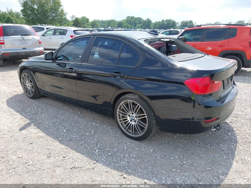 2013 BMW 3er VIN WBA3C1C58DF438153 IAAI salvage auction — HAIL, Clear (Missouri), sold $1,300 on 2026-08-03 (photo 3)