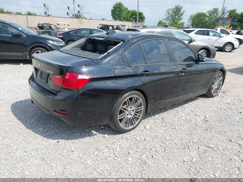 2013 BMW 3er VIN WBA3C1C58DF438153 IAAI salvage auction — HAIL, Clear (Missouri), sold $1,300 on 2026-08-03 (photo 4)