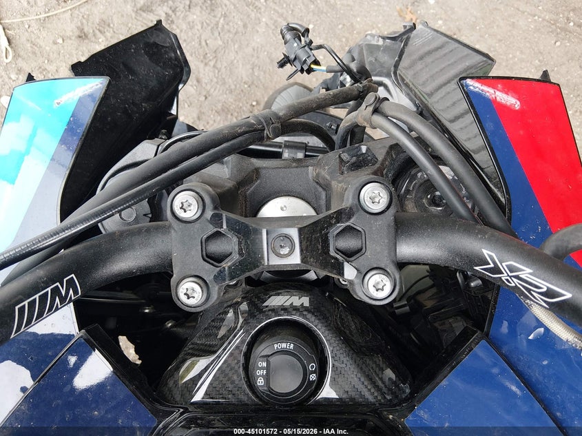 2025 BMW M VIN WB10E9307S6L29583 IAAI salvage auction — SIDE, Salvage (Massachusetts), sold $9,500 on 2026-07-28 (photo 7)