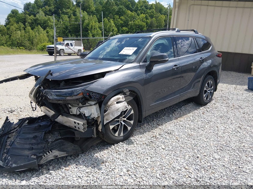 2022 Toyota Highlander VIN 5TDGZRBH6NS579673 IAAI salvage auction — FRONT END, Salvage (Kentucky), sold $6,600 on 2026-07-14 (photo 2)